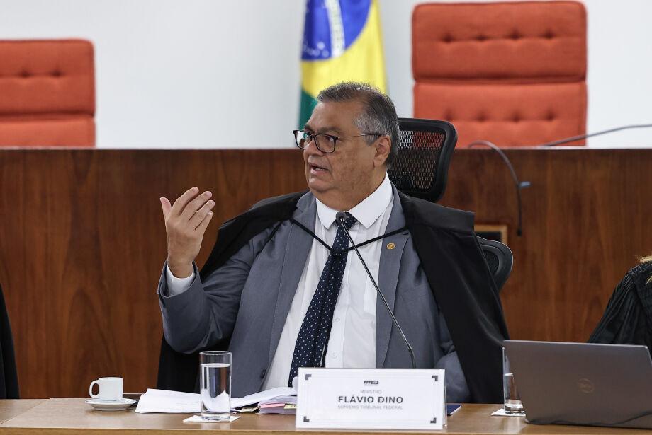 Em artigo, Dino defende pena mais rigorosa em casos de corrupção envolvendo sistema de Justiça.