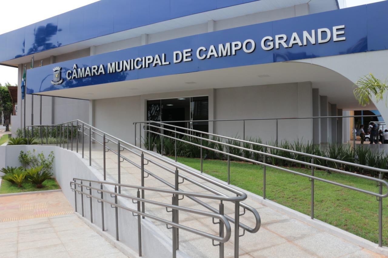 Fim da escala 6x1 para servidores municipais será debatido em audiência.
