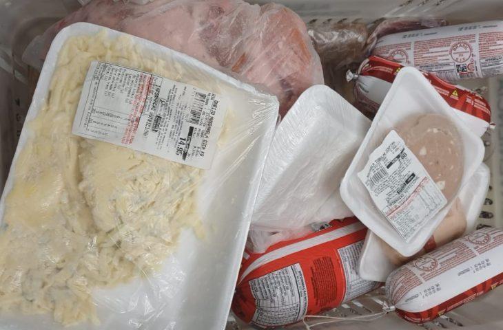 Operação descarta 10,4 toneladas de produtos impróprios para consumo em Campo Grande.