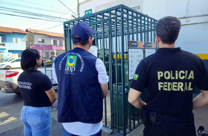 Procon de MS, ANP e PF fiscalizam revenda de gás de botijão em Campo Grande.