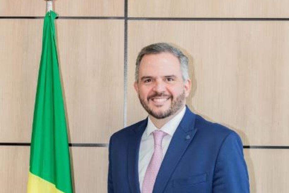Silvio Costa Filho deixa Ministério de Portos e Aeroportos; Tomé Barros é novo ministro.