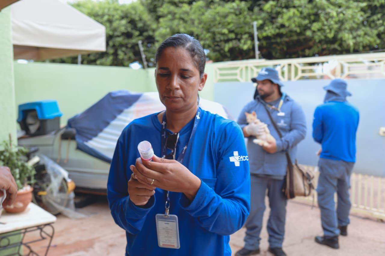 Vacinação domiciliar contra raiva atende Vilas Boas hoje.
