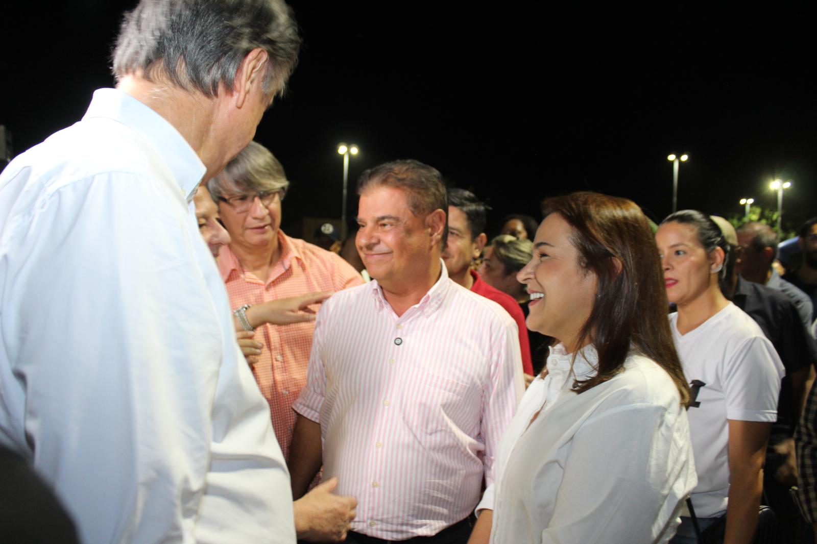 Secretário Darci Caldo participa da inauguração do Complexo Esportivo do Jardim Santa Emília ao lado de grandes lideranças. Secretário Darci Caldo participa da inauguração do Complexo Esportivo do Jardim Santa Emília ao lado de grandes lideranças.