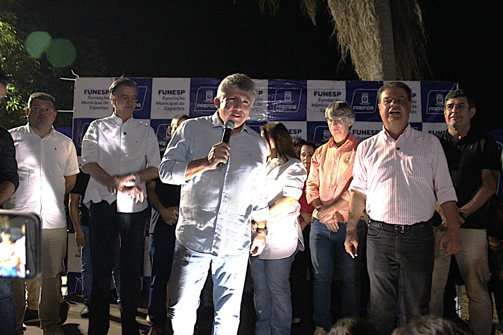 Secretário Darci Caldo participa da inauguração do Complexo Esportivo do Jardim Santa Emília ao lado de grandes lideranças.
