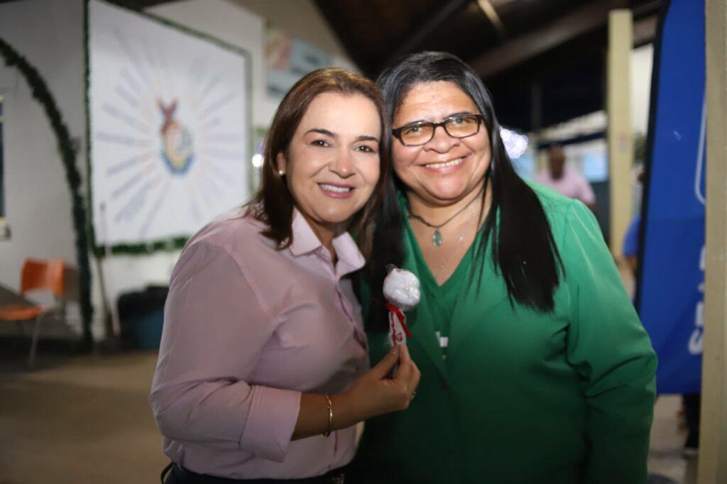 “Secretário Darci Caldo celebra o Dia do Líder Comunitário ao lado da prefeita Adriane Lopes e do deputado Lídio Lopes.