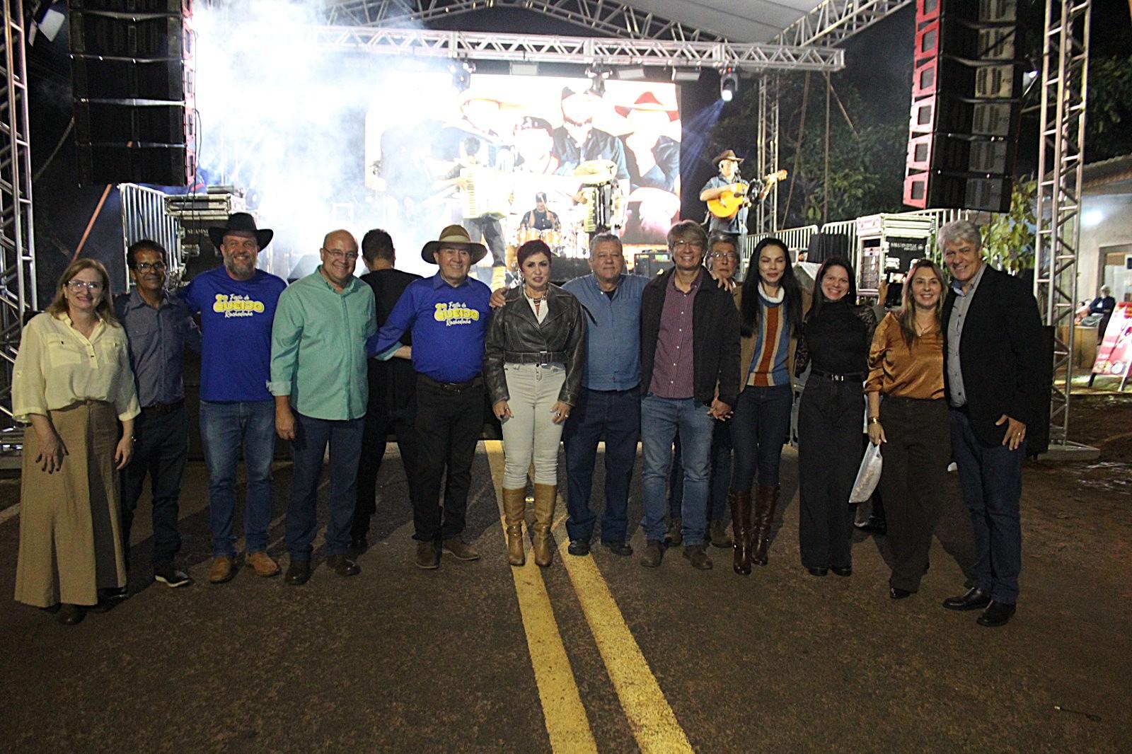 Secretário Darci Caldo prestigia a 9ª Festa do Queijo em Rochedinho.