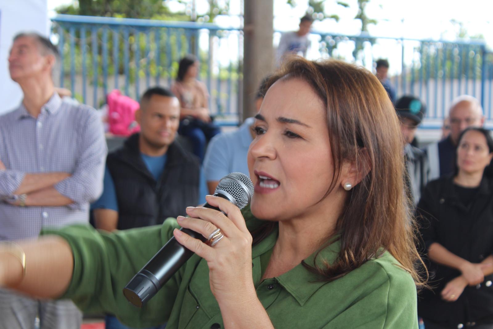 Secretário Darci Caldo prestigia o “Todos em Ação” ao lado da prefeita Adriane Lopes e demais autoridades. Secretário Darci Caldo prestigia o “Todos em Ação” ao lado da prefeita Adriane Lopes e demais autoridades.