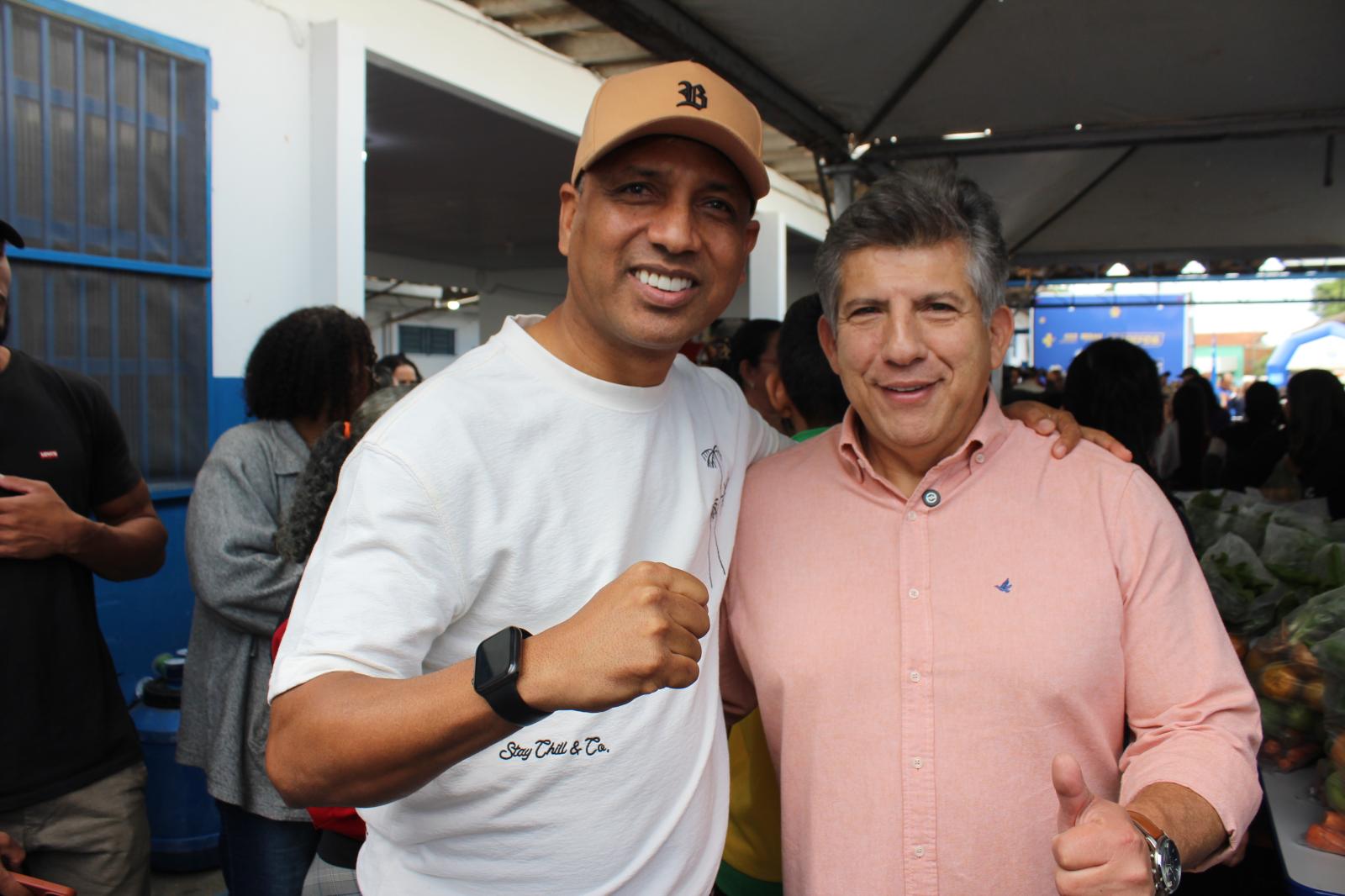 Secretário Darci Caldo prestigia o “Todos em Ação” ao lado da prefeita Adriane Lopes e demais autoridades. Secretário Darci Caldo prestigia o “Todos em Ação” ao lado da prefeita Adriane Lopes e demais autoridades.