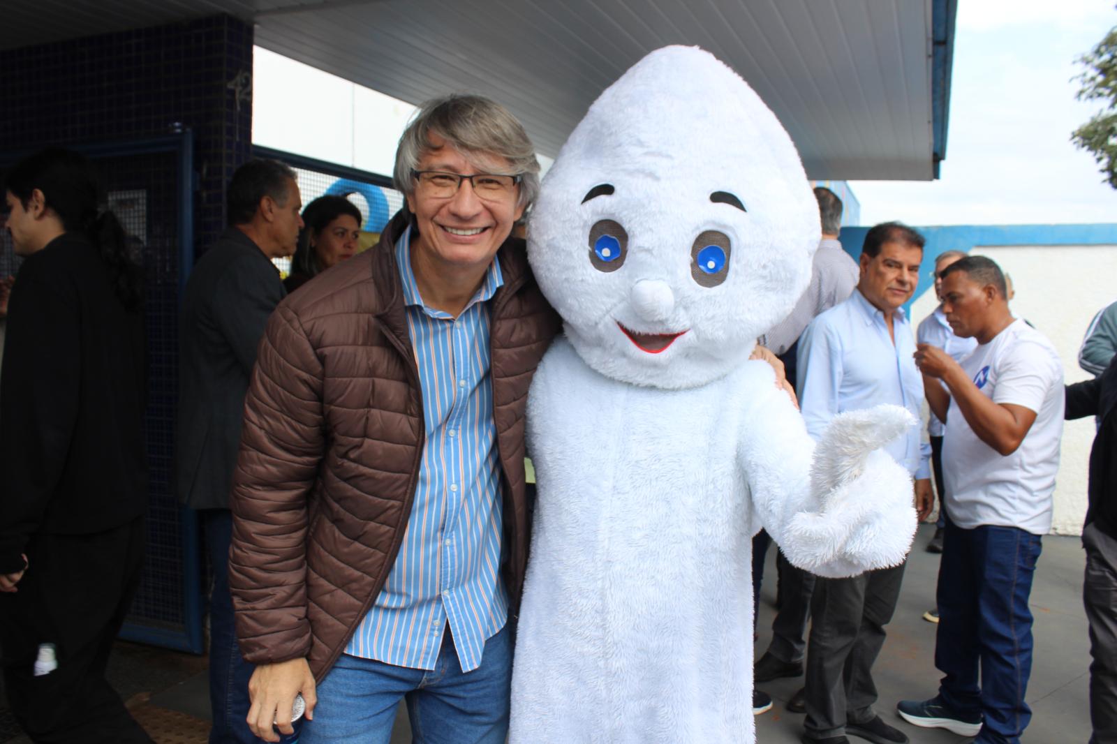 Secretário Darci Caldo prestigia o “Todos em Ação” ao lado da prefeita Adriane Lopes e demais autoridades. Secretário Darci Caldo prestigia o “Todos em Ação” ao lado da prefeita Adriane Lopes e demais autoridades.