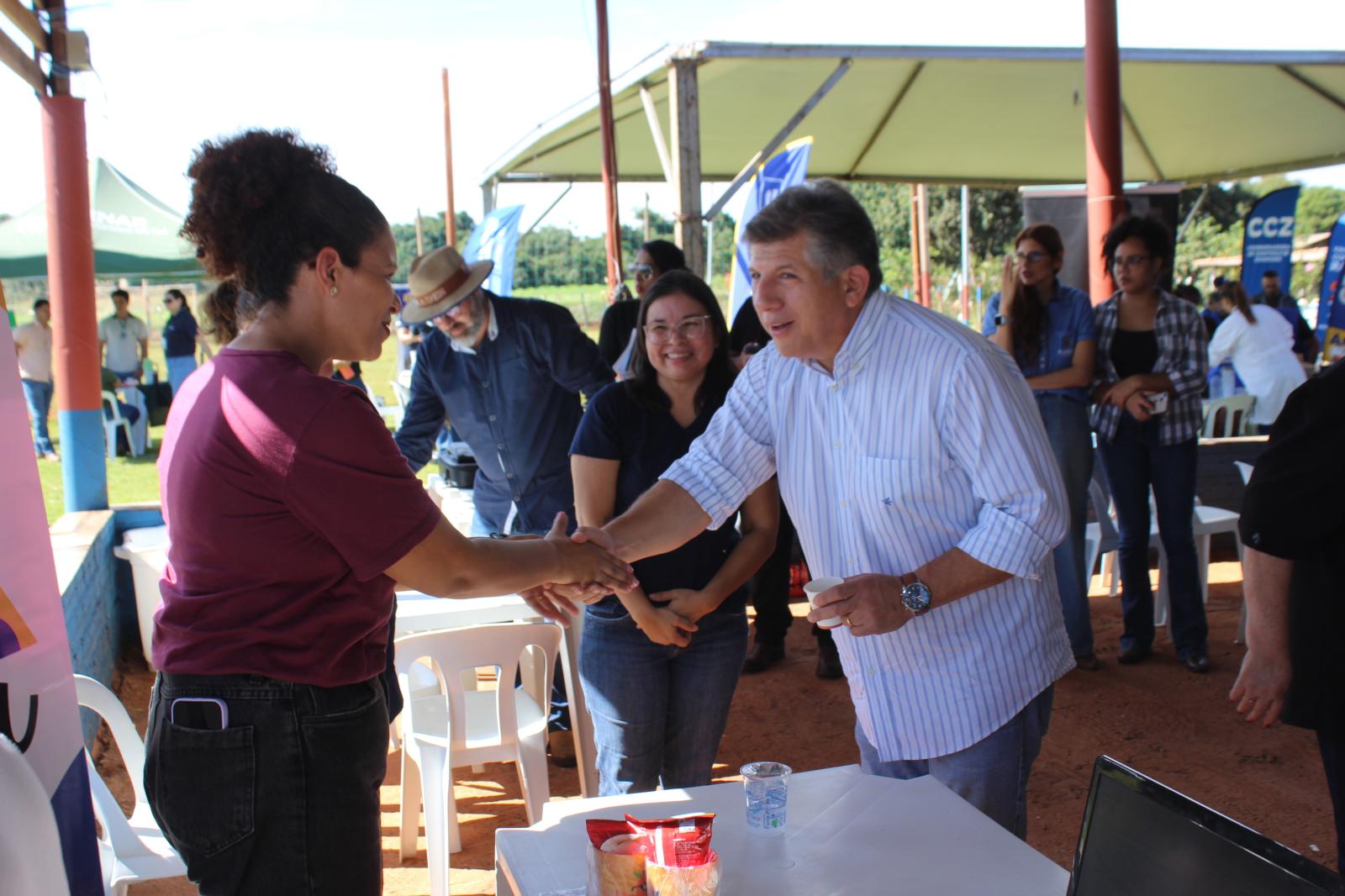 Secretário Darci Caldo participa do Agro Social na Chácara Buriti ao lado da prefeita Adriane Lopes e do deputado Lídio Lopes. Secretário Darci Caldo participa do Agro Social na Chácara Buriti ao lado da prefeita Adriane Lopes e do deputado Lídio Lopes.