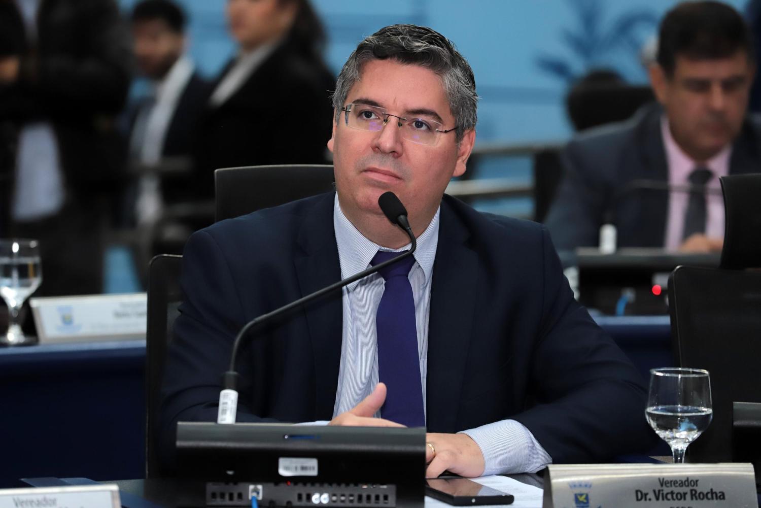 Dr. Victor Rocha defende mais capacitação e fortalecimento dos protocolos na saúde pública.