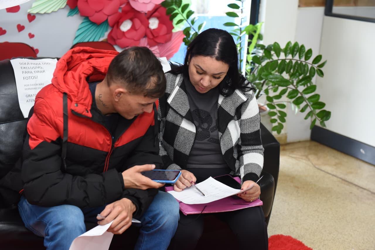 Funsat inicia semana com 1,4 mil vagas.