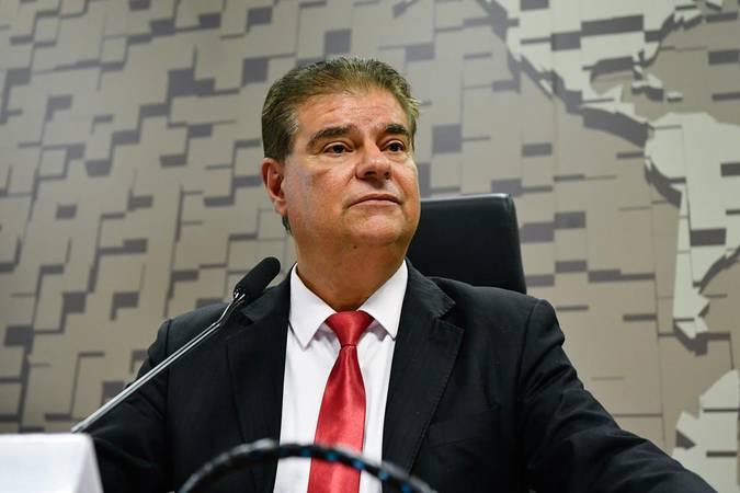 O Senador Nelsinho Trad, diz decisão de Moraes quer adiar aplicação da dosimetria.