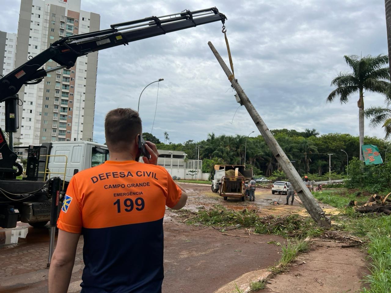 Prefeitura Municipal de Campo Grande mobiliza Força-tarefa após alerta de ciclone.