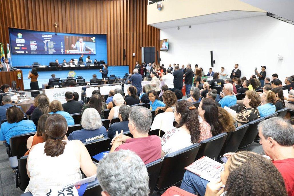 Projeto de combate ao idadismo entra na pauta de votação da Assembleia nesta quarta-feira.