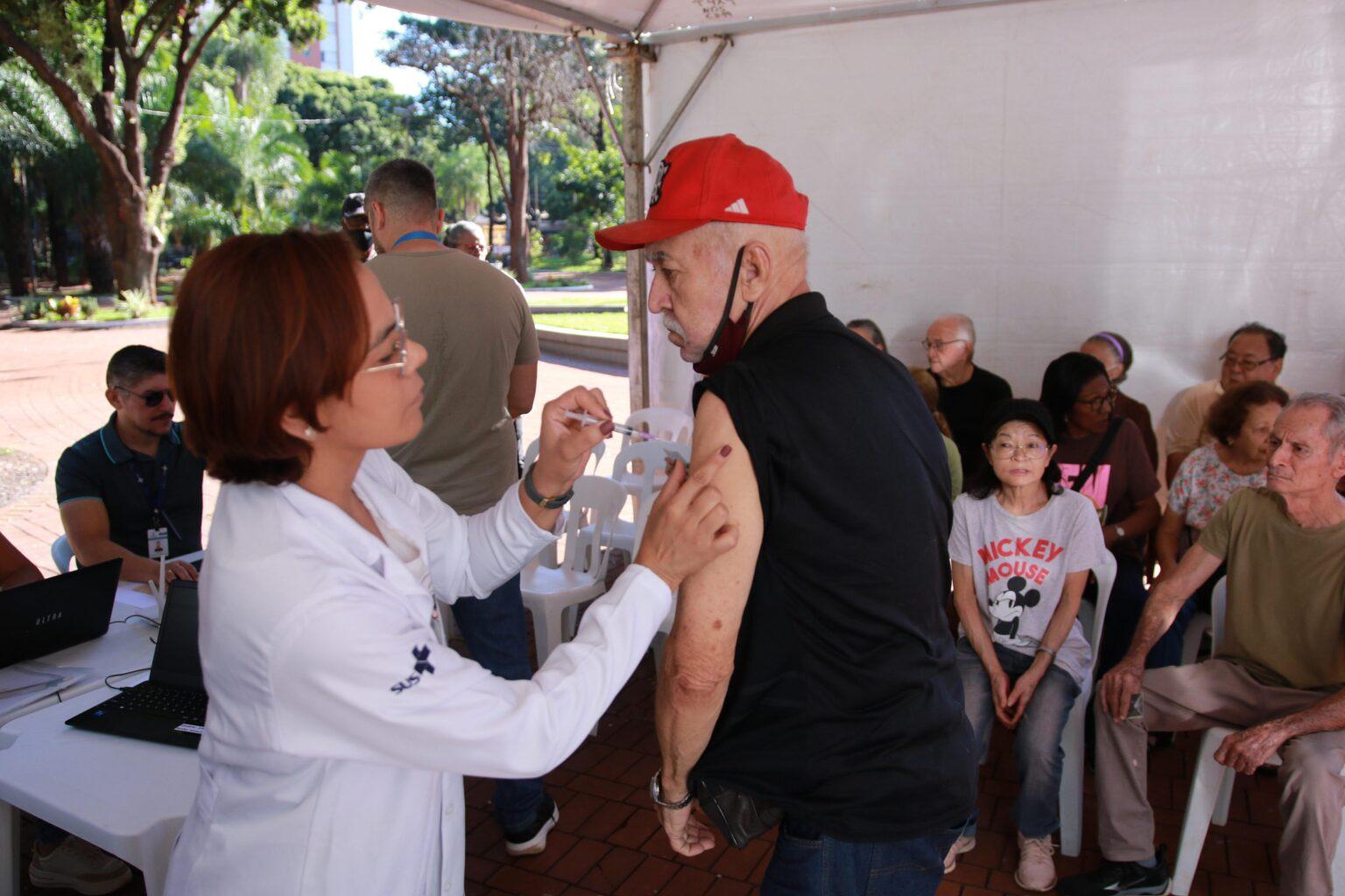 Sesau alerta para riscos da baixa procura pela vacina da gripe.