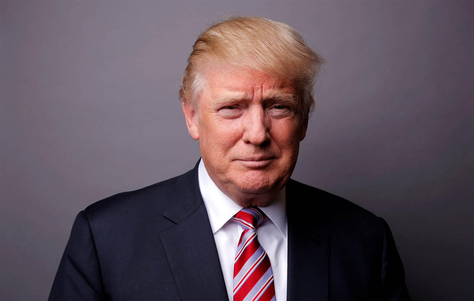 Trump assina ordem para promover inovação financeira e eliminar proteções regulatórias.