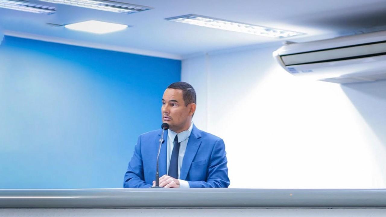 Vereador Wilson Lands tem projeto aprovado para garantir prioridade habitacional às mães atípicas em Campo Grande.