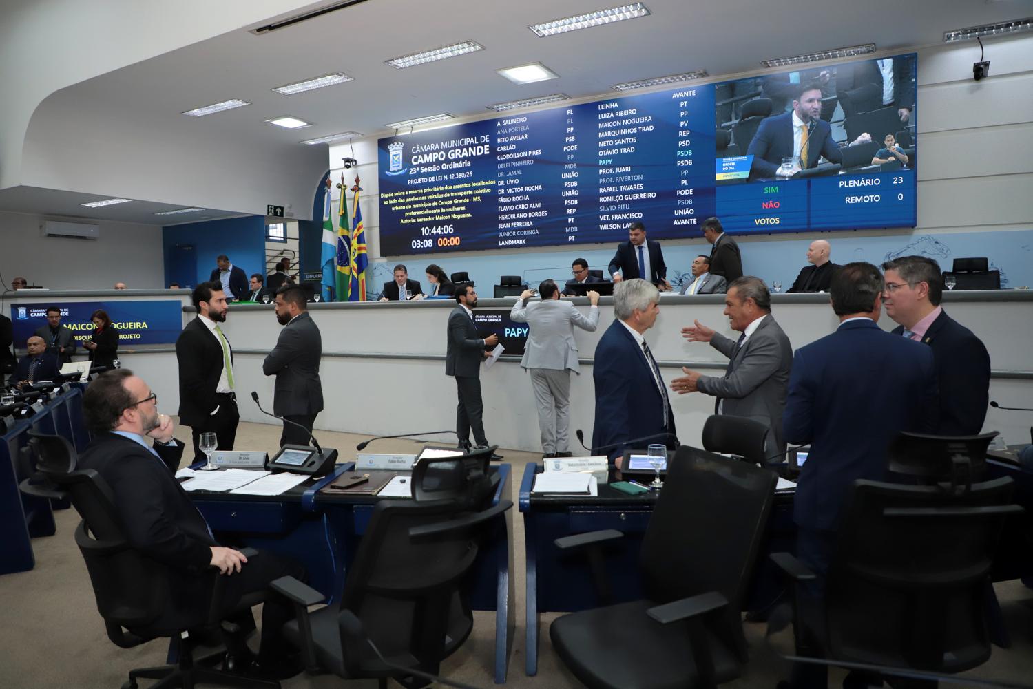 Vereadores votam projetos sobre isenção do IPTU e telemedicina na terça-feira.