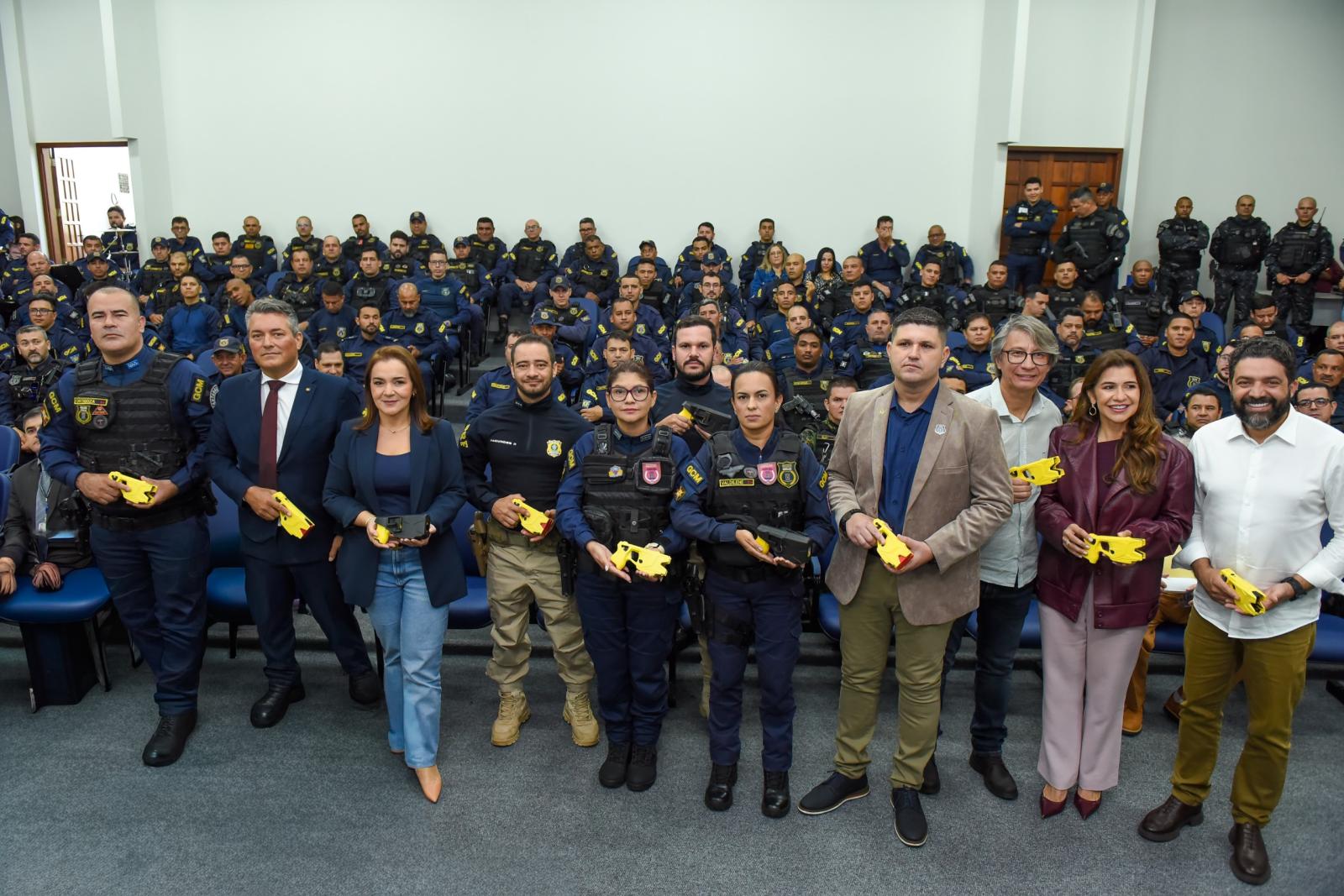 Secretário da SEAR, Darci Caldo, participa da entrega de equipamentos e destaca fortalecimento da Guarda Civil Metropolitana. Secretário da SEAR, Darci Caldo, participa da entrega de equipamentos e destaca fortalecimento da Guarda Civil Metropolitana.