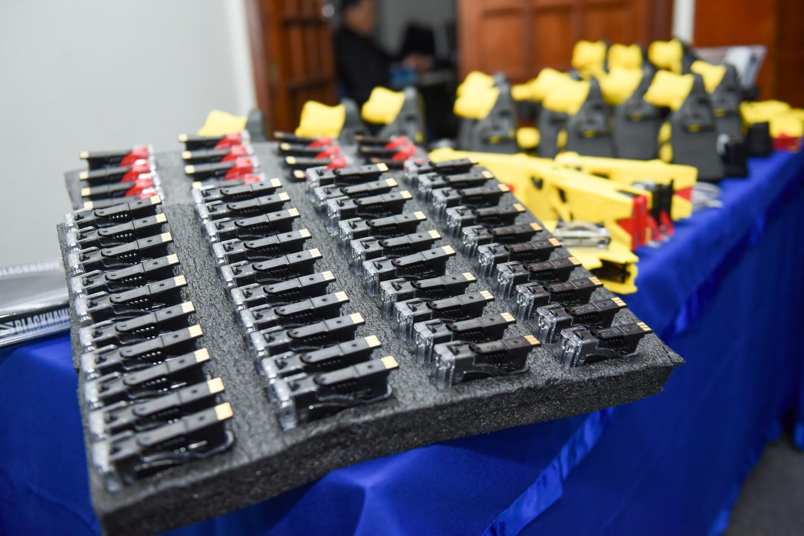 Secretário da SEAR, Darci Caldo, participa da entrega de equipamentos e destaca fortalecimento da Guarda Civil Metropolitana. Secretário da SEAR, Darci Caldo, participa da entrega de equipamentos e destaca fortalecimento da Guarda Civil Metropolitana.