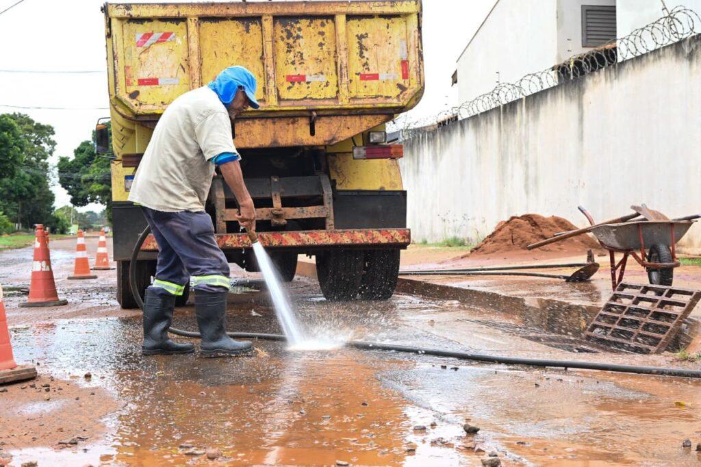 Prefeitura Municipal de Campo Grande mantém frentes de serviço após fim de semana chuvoso. Prefeitura Municipal de Campo Grande mantém frentes de serviço após fim de semana chuvoso.