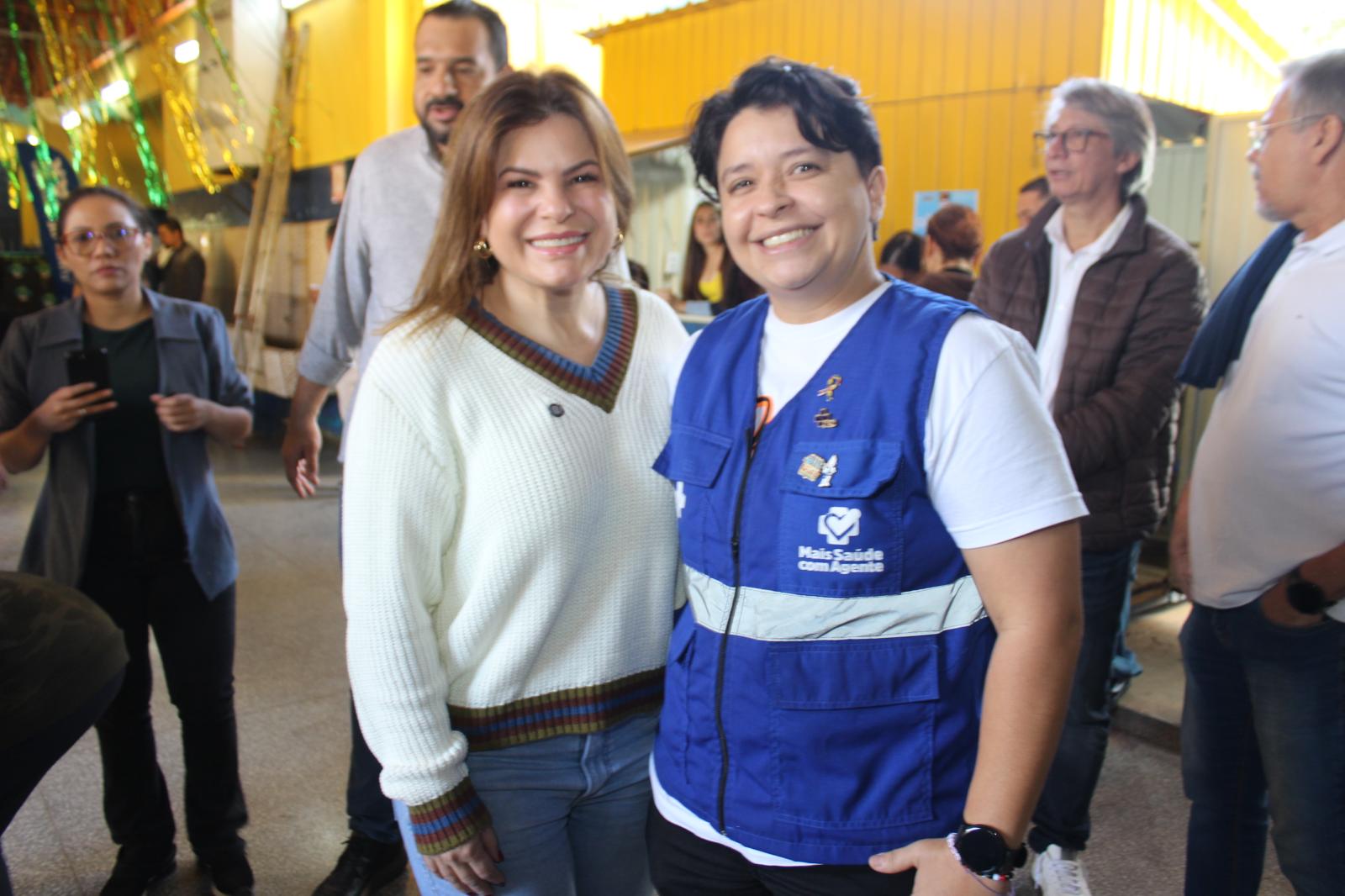 Secretário da Sear, Darci Caldo, participa do “Todos em Ação”, que leva mais de 300 serviços aos moradores do Tiradentes. Secretário da Sear, Darci Caldo, participa do “Todos em Ação”, que leva mais de 300 serviços aos moradores do Tiradentes.