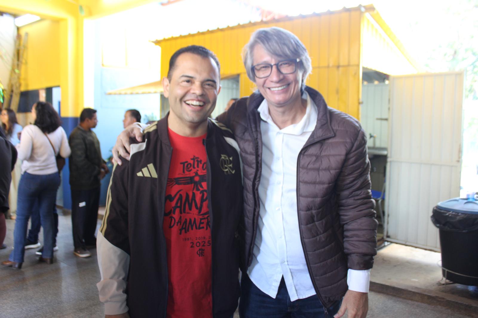 Secretário da Sear, Darci Caldo, participa do “Todos em Ação”, que leva mais de 300 serviços aos moradores do Tiradentes. Secretário da Sear, Darci Caldo, participa do “Todos em Ação”, que leva mais de 300 serviços aos moradores do Tiradentes.