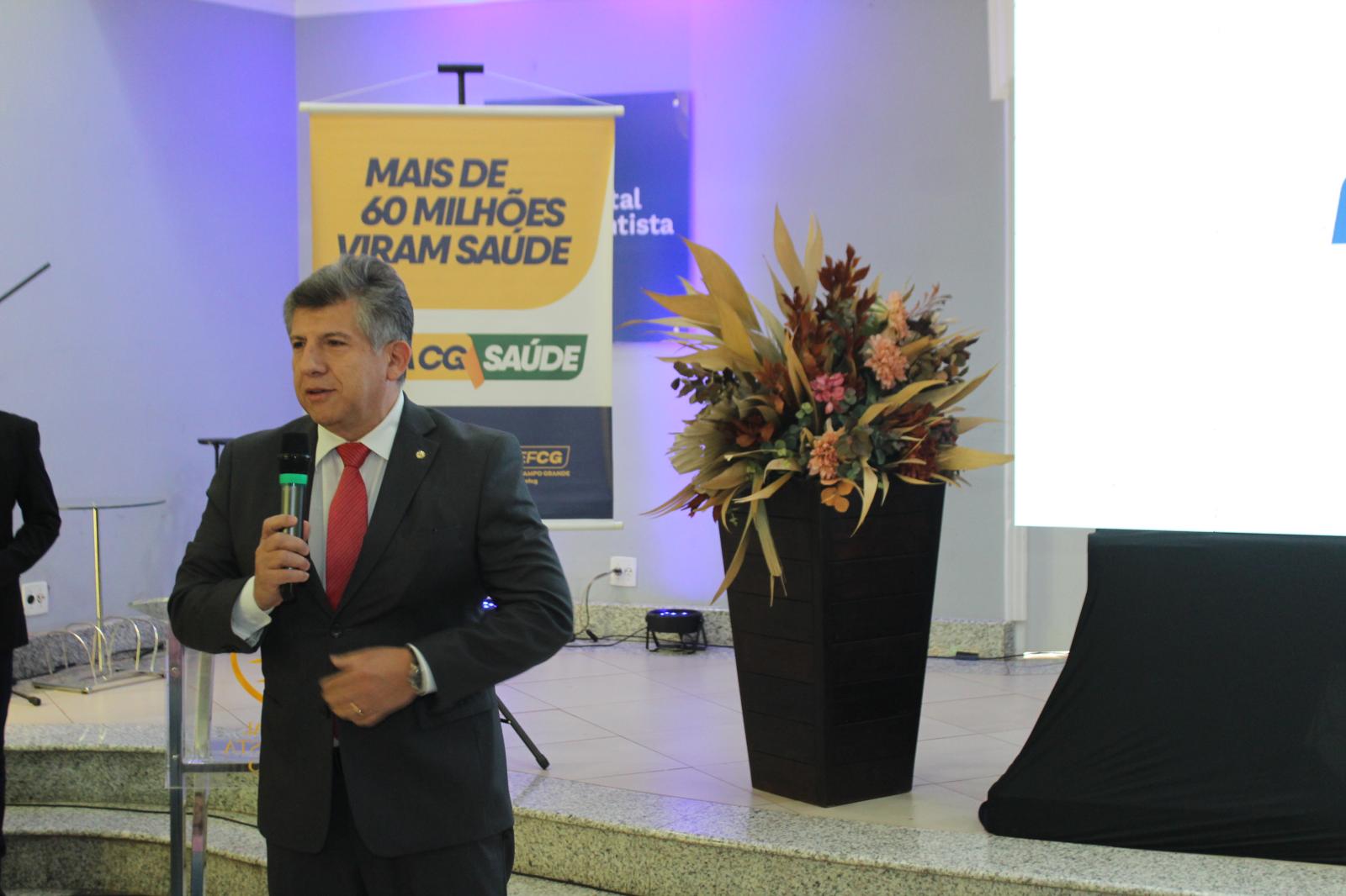 Dr. Ana Luiza Lourenço Adjunta do Secretario Darci Caldo, participa, ao lado da prefeita Adriane Lopes, de coletiva de imprensa no Hospital do Pênfigo, sobre ampliação de cirurgias pelo Vira‑CG Saúde. Dr. Ana Luiza Lourenço Adjunta do Secretario Darci Caldo, participa, ao lado da prefeita Adriane Lopes, de coletiva de imprensa no Hospital do Pênfigo, sobre ampliação de cirurgias pelo Vira‑CG Saúde.