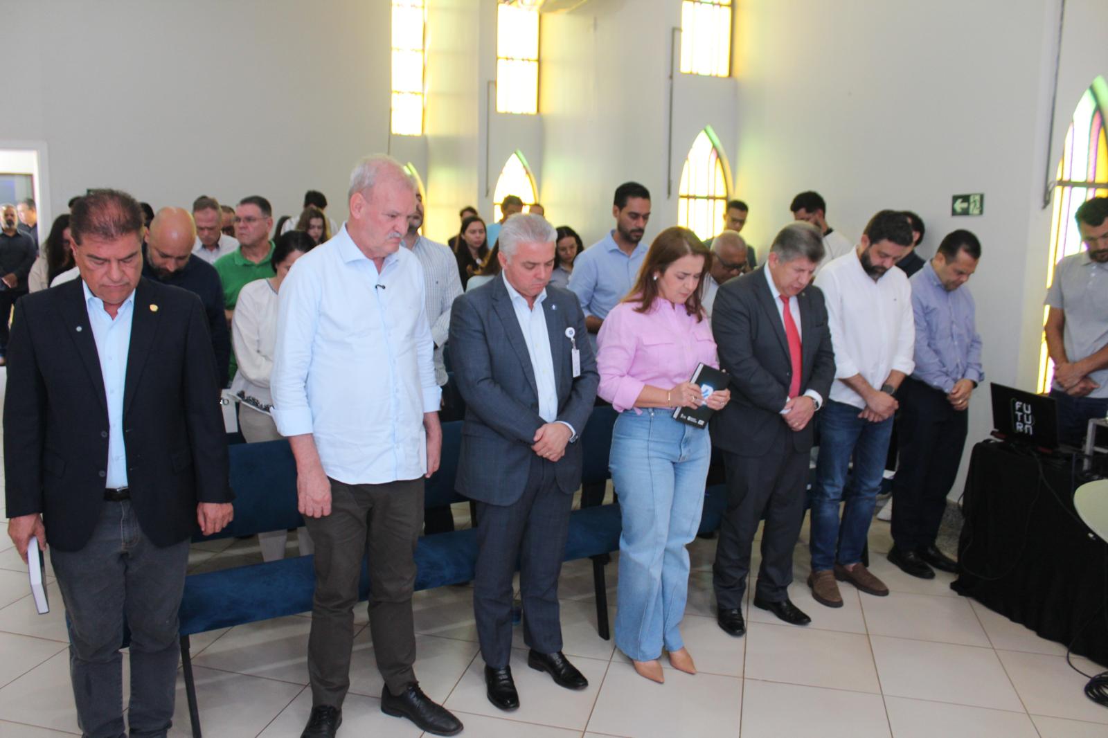 Dr. Ana Luiza Lourenço Adjunta do Secretario Darci Caldo,  participa, ao lado da prefeita Adriane Lopes, de coletiva de imprensa no Hospital do Pênfigo, sobre ampliação de cirurgias pelo Vira‑CG Saúde.