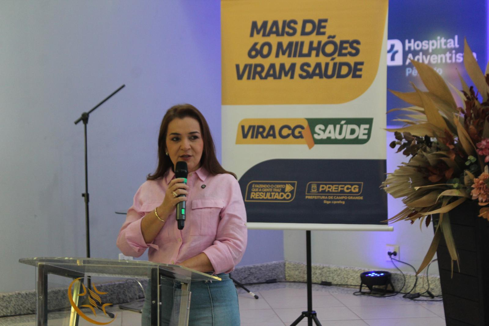 Dr. Ana Luiza Lourenço Adjunta do Secretario Darci Caldo, participa, ao lado da prefeita Adriane Lopes, de coletiva de imprensa no Hospital do Pênfigo, sobre ampliação de cirurgias pelo Vira‑CG Saúde. Dr. Ana Luiza Lourenço Adjunta do Secretario Darci Caldo, participa, ao lado da prefeita Adriane Lopes, de coletiva de imprensa no Hospital do Pênfigo, sobre ampliação de cirurgias pelo Vira‑CG Saúde.