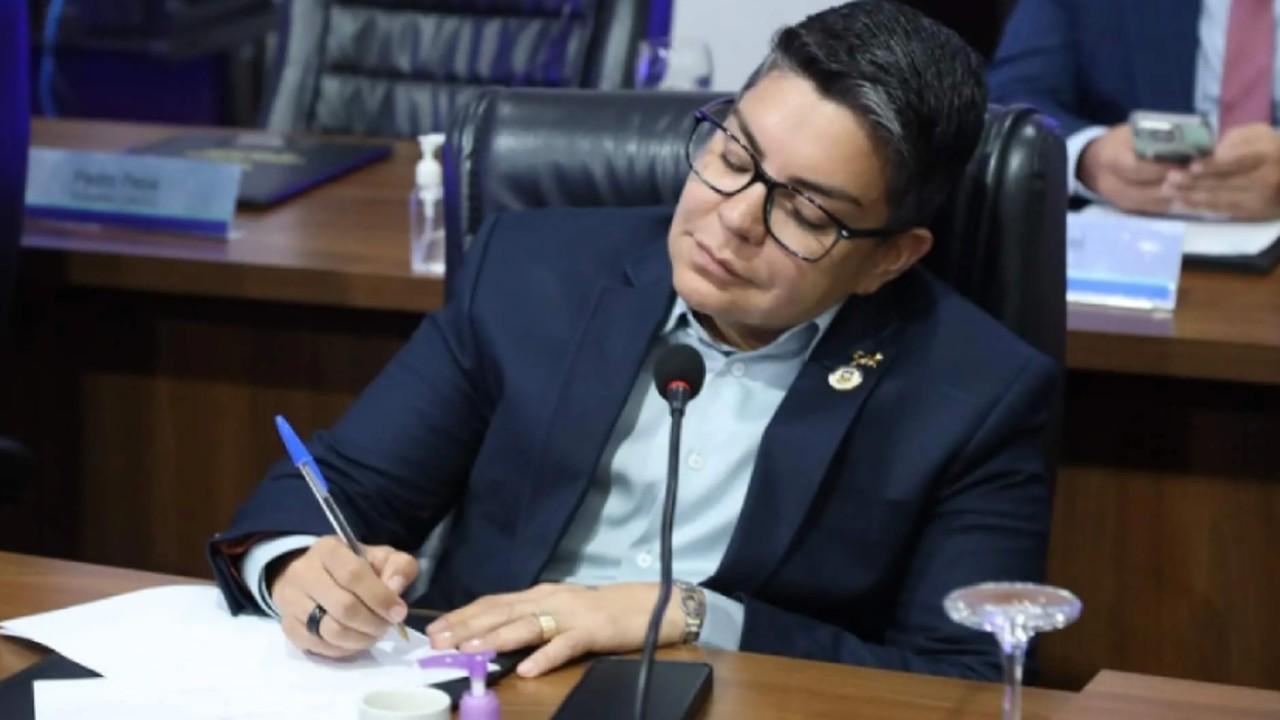 Câmara marca nova sessão decisiva sobre possível cassação de Isa Marcondes.