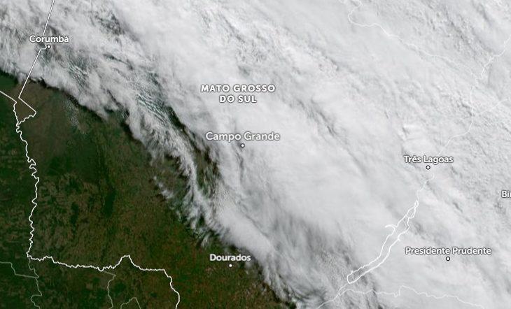 Frio prossegue nessa quinta-feira com temperatura próxima a zero e geada em algumas regiões.