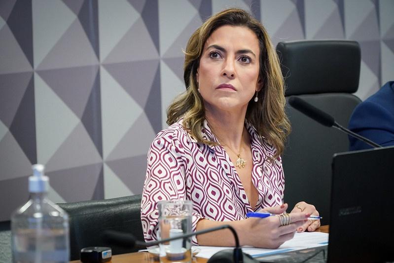 Ministério Público cobra devolução milionária de Soraya Thronicke.