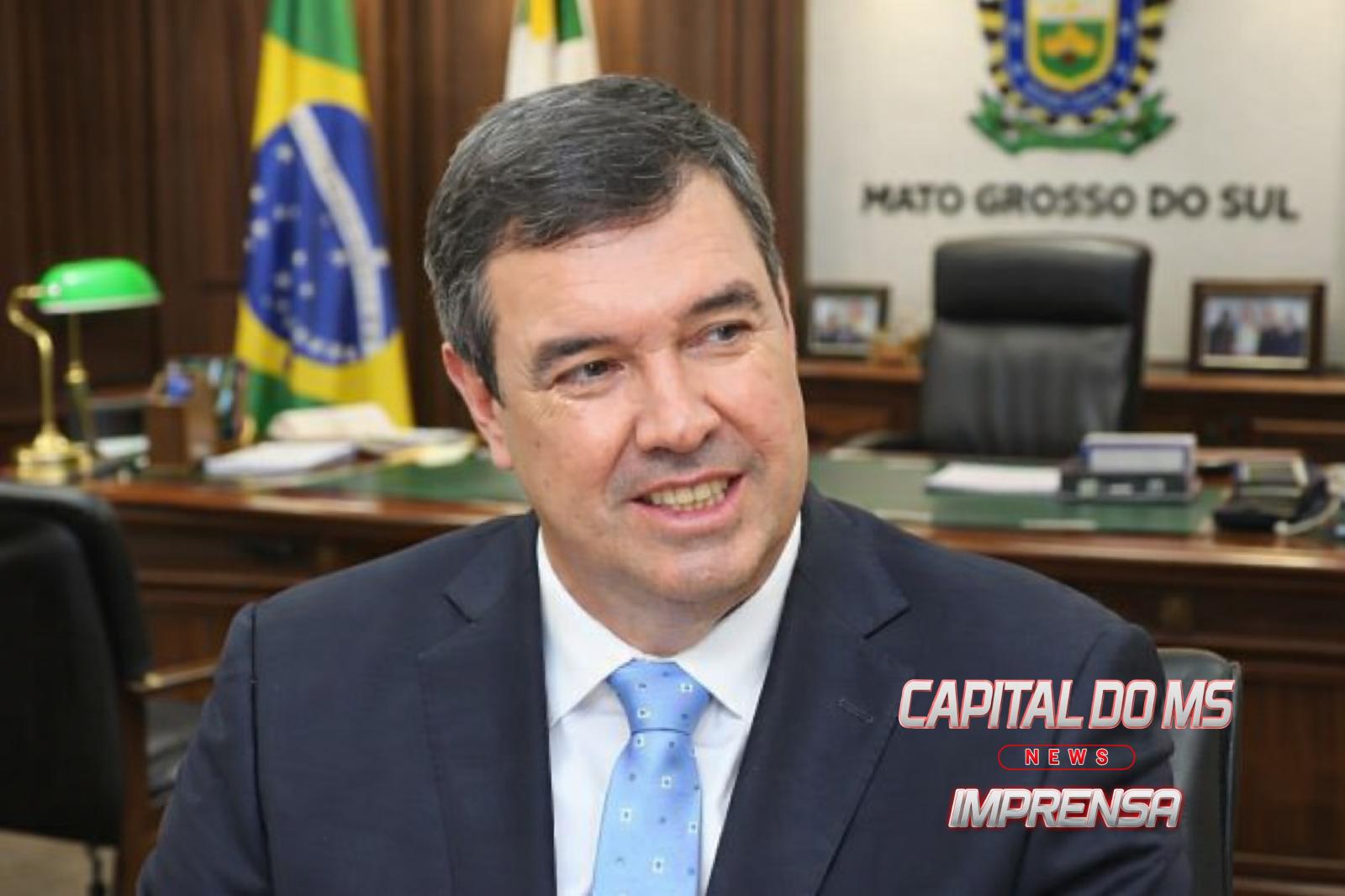 O Governador Eduardo Riedel elogia percurso jurídico da nova desembargadora do TJMS.
