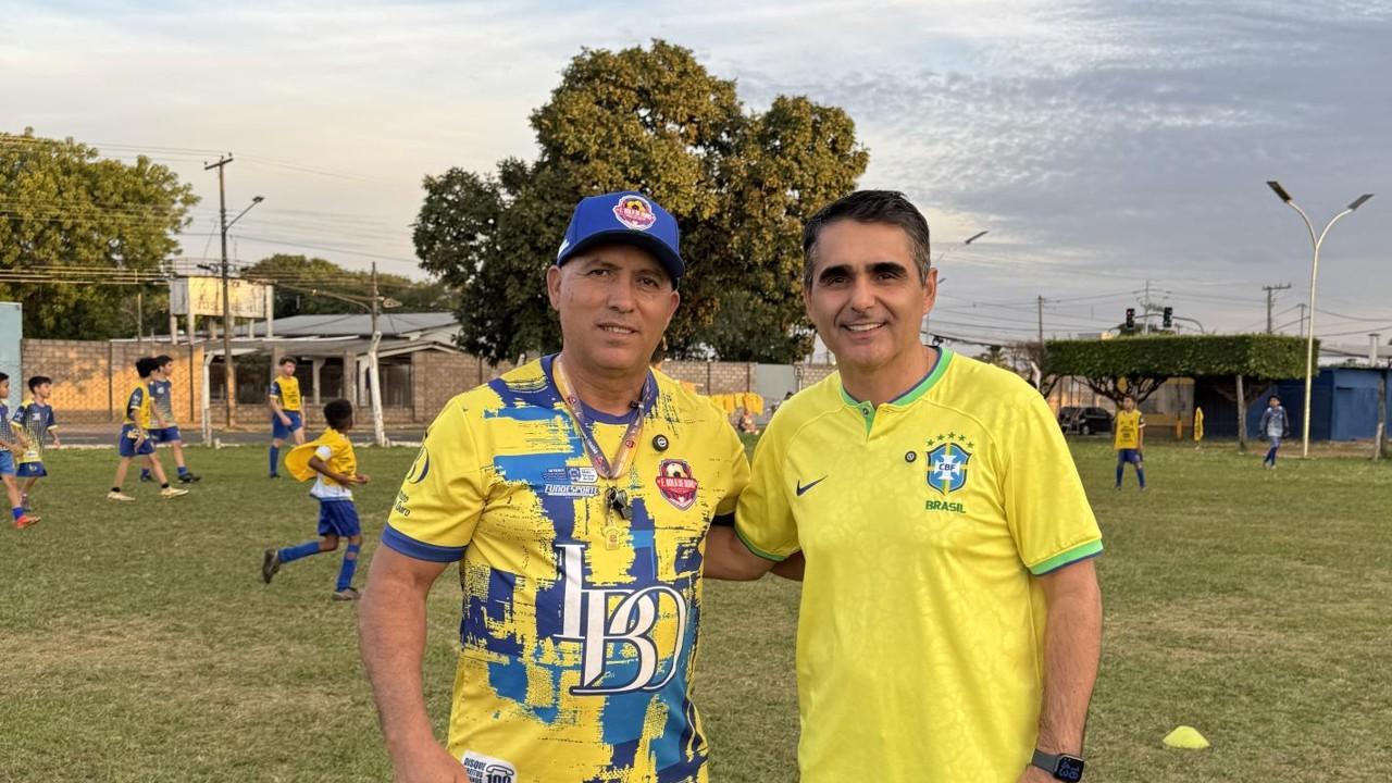 Vereador Herculano Borges destaca papel do terceiro setor e visita Instituto Bola de Ouro, onde jogador da Seleção Brasileira iniciou trajetória no futebol.