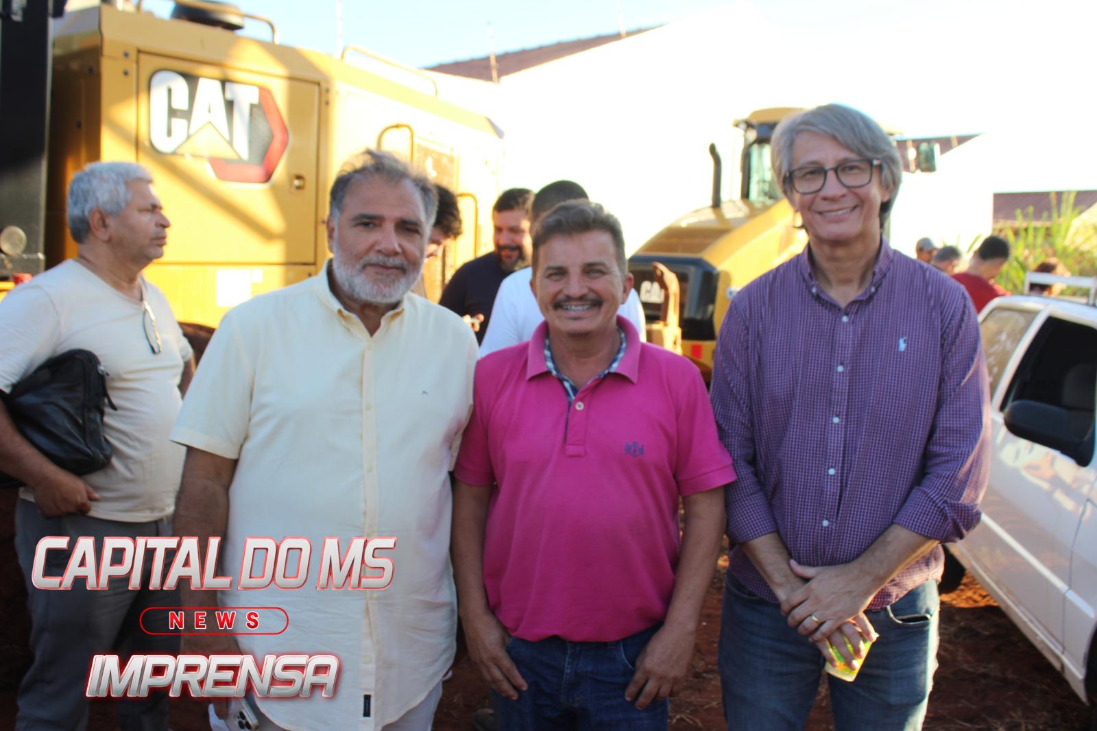 Secretário da SEAR, Darci Caldo, participa do lançamento da pavimentação asfáltica e destaca união política que viabiliza investimentos de R$ 280 milhões em Campo Grande. Secretário da SEAR, Darci Caldo, participa do lançamento da pavimentação asfáltica e destaca união política que viabiliza investimentos de R$ 280 milhões em Campo Grande.