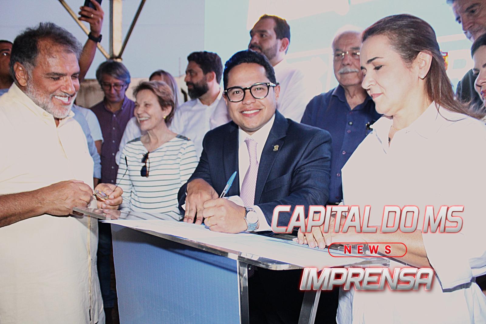 Secretário da SEAR, Darci Caldo, participa do lançamento da pavimentação asfáltica e destaca união política que viabiliza investimentos de R$ 280 milhões em Campo Grande. Secretário da SEAR, Darci Caldo, participa do lançamento da pavimentação asfáltica e destaca união política que viabiliza investimentos de R$ 280 milhões em Campo Grande.