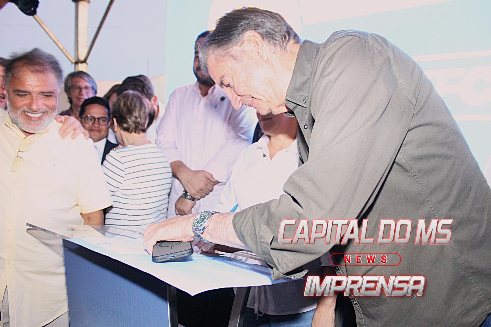 Secretário da SEAR, Darci Caldo, participa do lançamento da pavimentação asfáltica e destaca união política que viabiliza investimentos de R$ 280 milhões em Campo Grande. Secretário da SEAR, Darci Caldo, participa do lançamento da pavimentação asfáltica e destaca união política que viabiliza investimentos de R$ 280 milhões em Campo Grande.