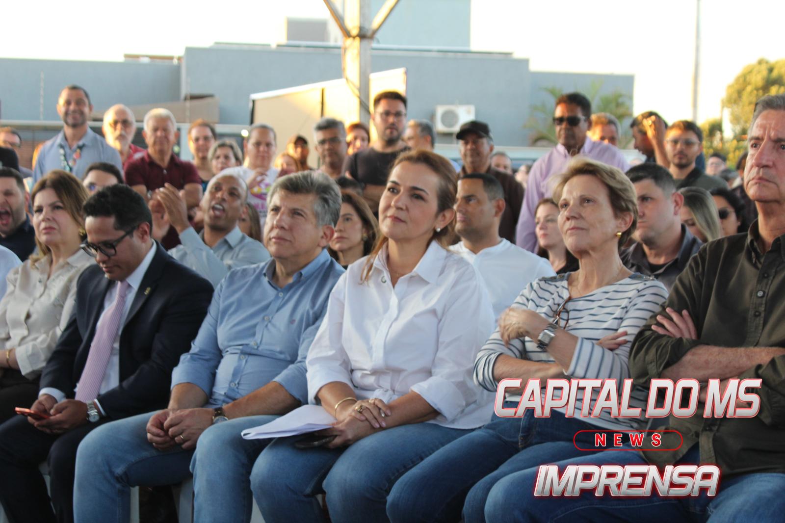 Secretário da SEAR, Darci Caldo, participa do lançamento da pavimentação asfáltica e destaca união política que viabiliza investimentos de R$ 280 milhões em Campo Grande. Secretário da SEAR, Darci Caldo, participa do lançamento da pavimentação asfáltica e destaca união política que viabiliza investimentos de R$ 280 milhões em Campo Grande.