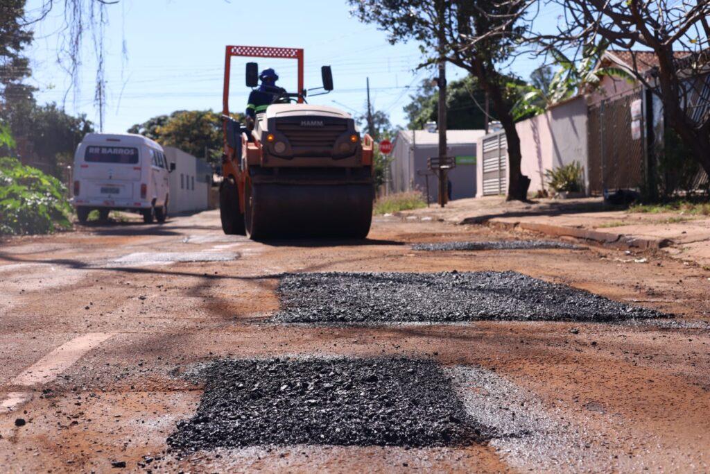 Prefeitura realiza mutirão de tapa-buracos do Vira CG Infraestrutura.
