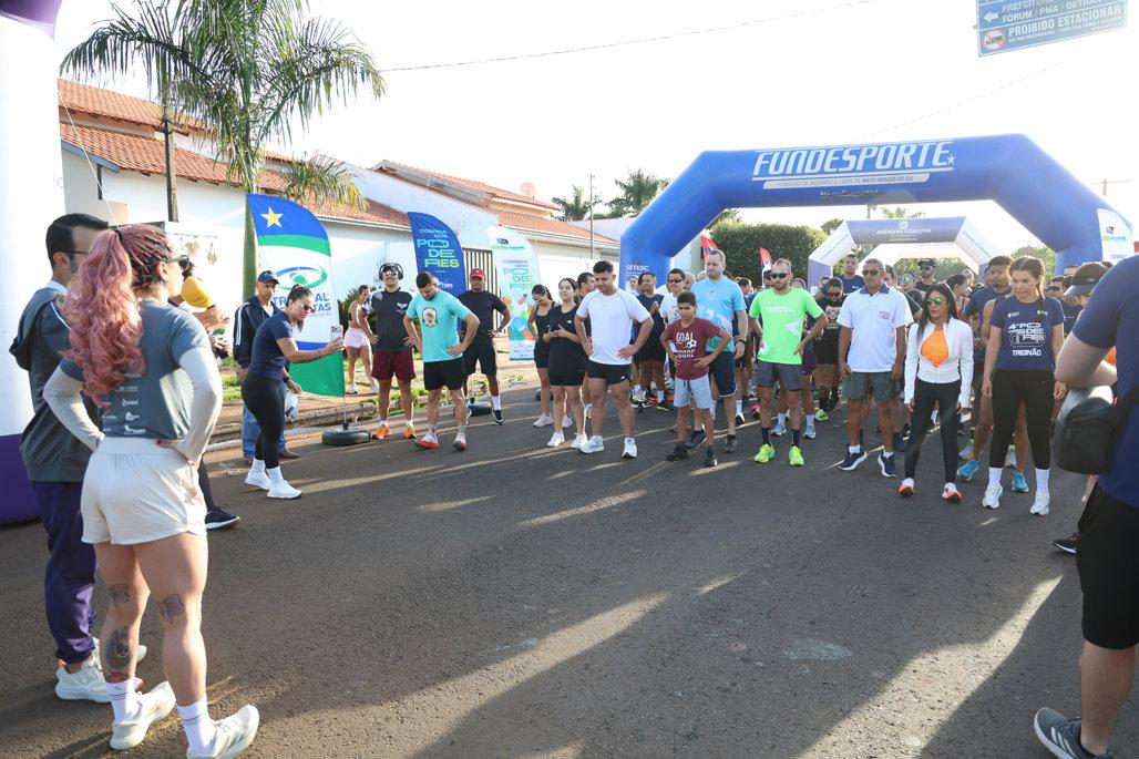 Costa Rica encerra circuito de treinões da 4ªCorrida dos Poderes programada para novembro Friozinho típico das manhãs de inverno não afugentou população que foi prestigiar evento.