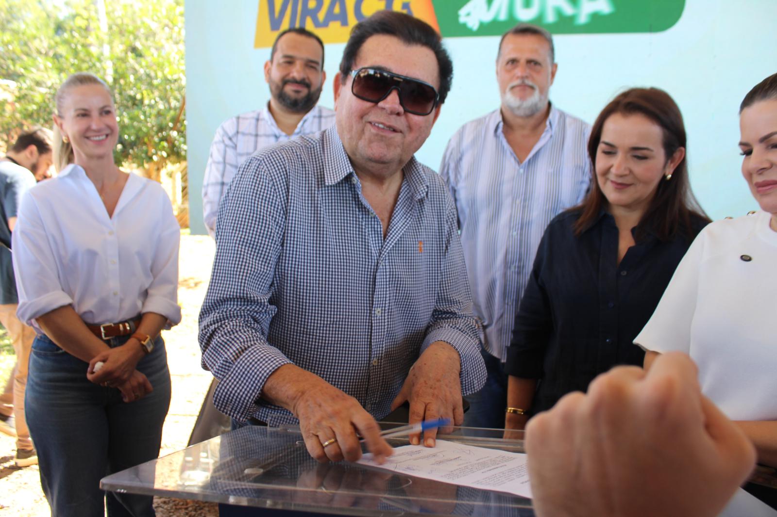  Asfalto novo: Prefeita Adriane Lopes inicia obras no Jardim Oliveira.