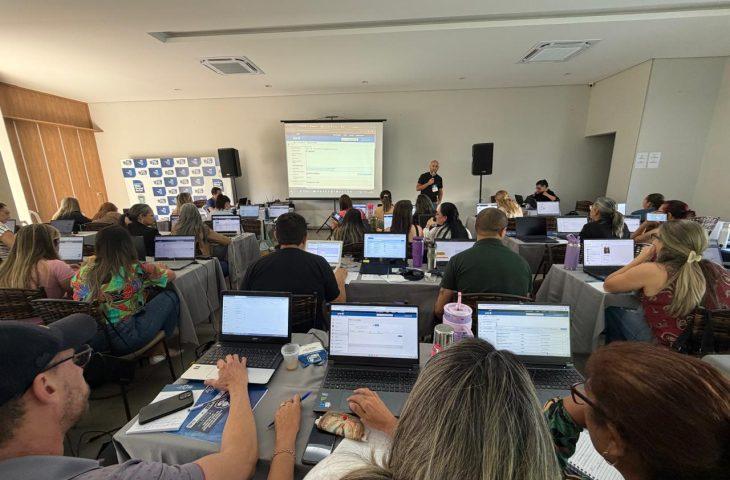 Capacitação da SES reúne profissionais de 40 municípios para aprimorar gestão da vacinação em MS.