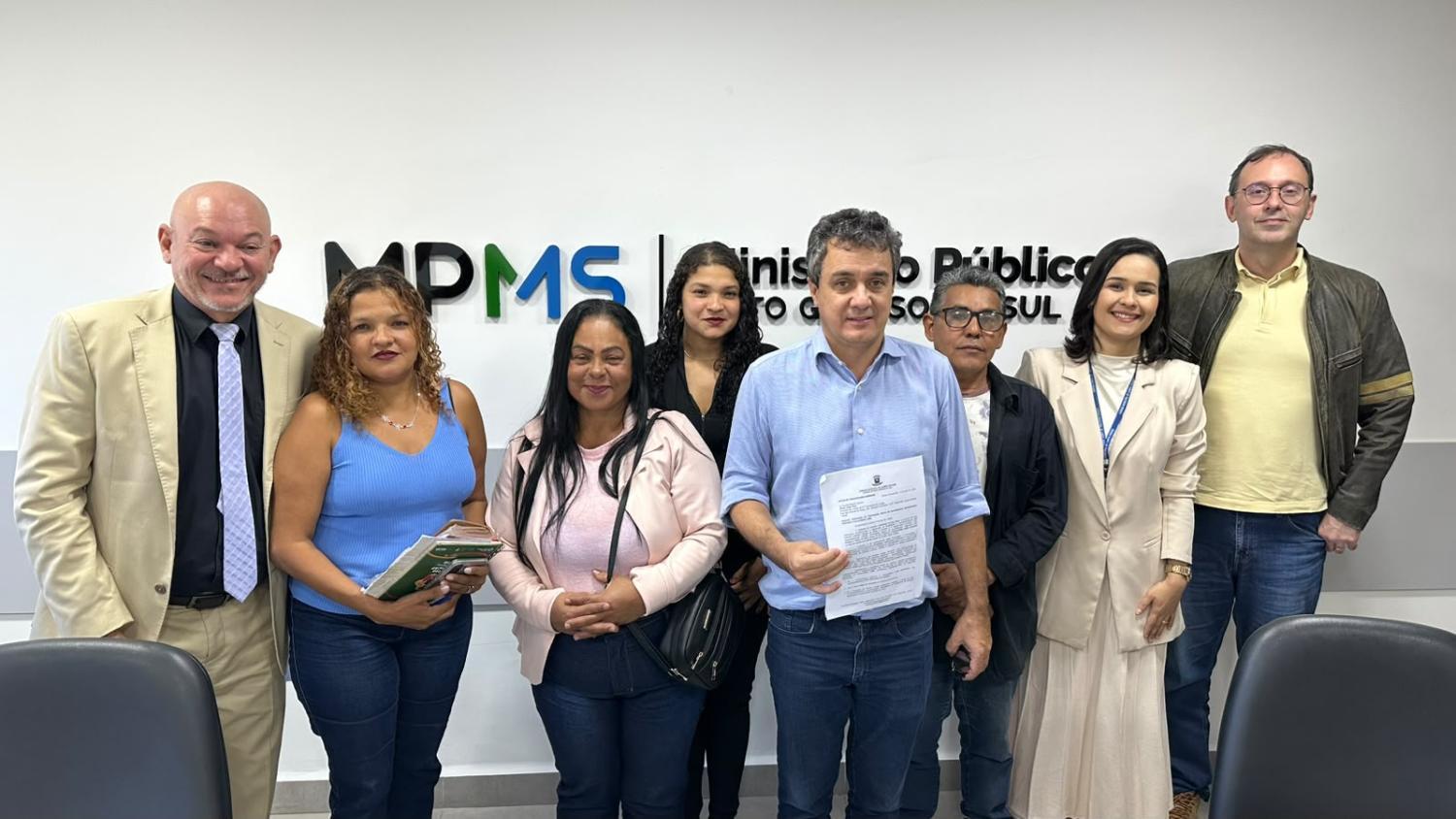 Diálogo avança e Comunidade Lolita mantém esperança por solução.