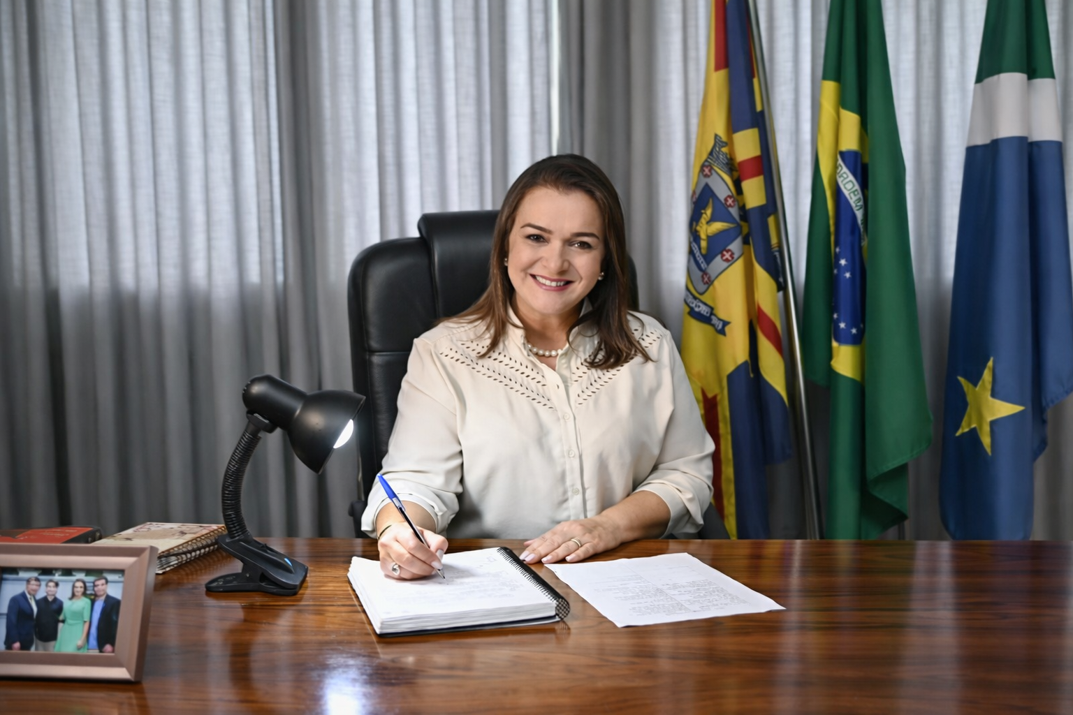 Prefeita Adriane Lopes firma convênio do Vira CG Saúde com o Hospital São Julião.