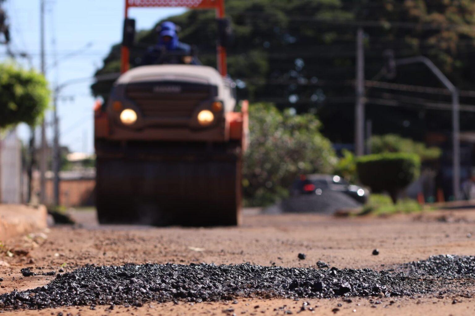 Prefeitura realiza mutirão de tapa-buracos do Vira CG Infraestrutura.