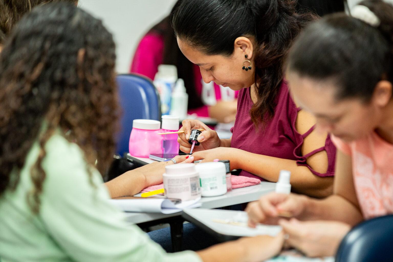 Sejuv oferece qualificação gratuita em duas áreas.