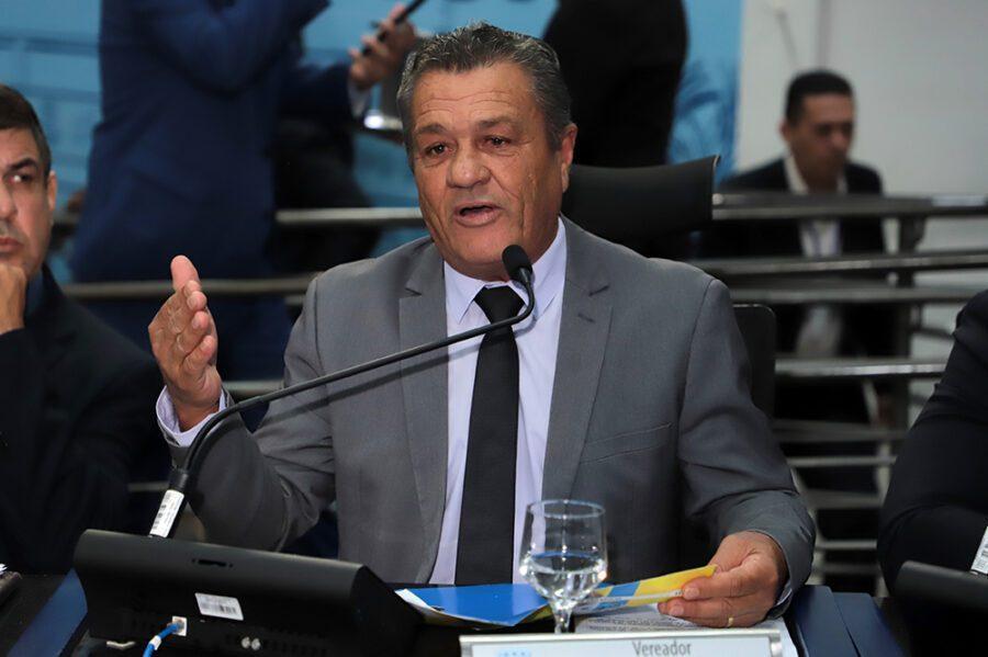 Vereador Delei volta a solicitar limpeza de bueiros para prevenir alagamentos em Campo Grande.