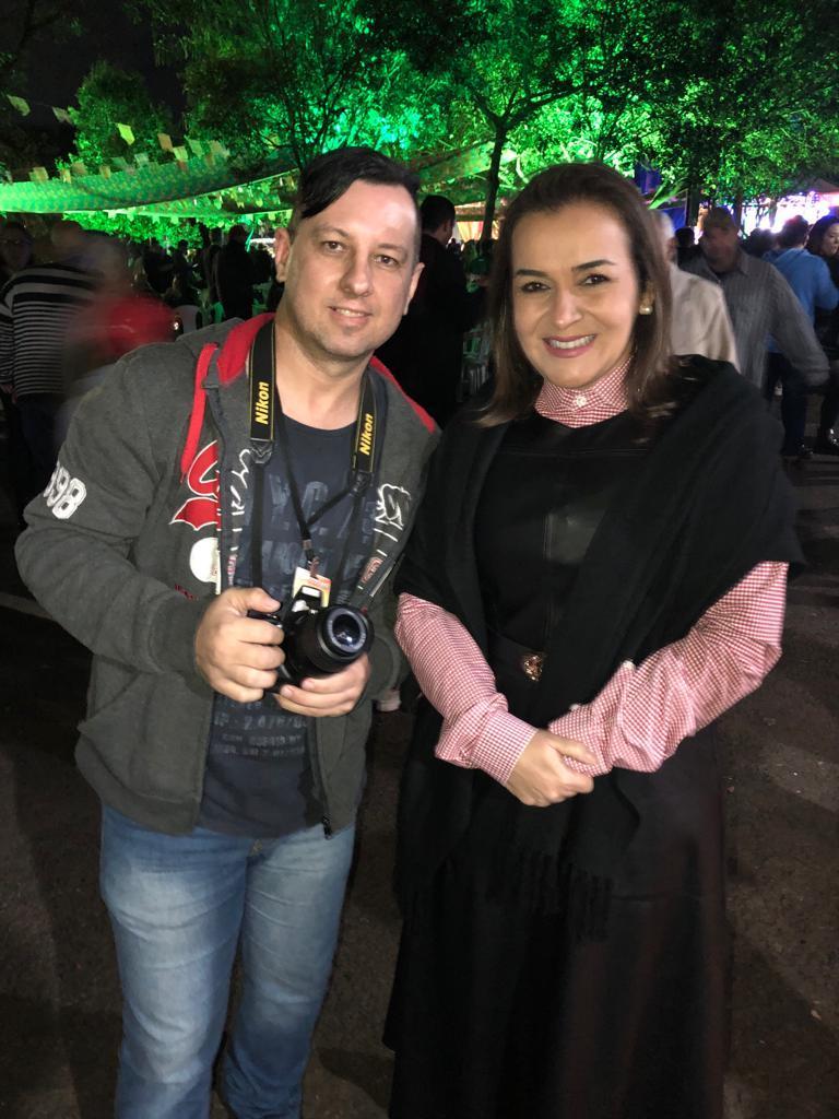Hoje, o Capital do MS News celebra a vida e a trajetória de Jocemar Gutierres, empresário que se tornou referência pela dedicação, visão empreendedora e compromisso com o desenvolvimento de Mato Grosso do Sul. Hoje, o Capital do MS News celebra a vida e a trajetória de Jocemar Gutierres, empresário que se tornou referência pela dedicação, visão empreendedora e compromisso com o desenvolvimento de Mato Grosso do Sul.